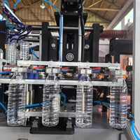 Machine de soufflage de bouteilles PET entièrement automatique à 4 cavités Shunge haute efficacité 4000-4500 BPH, modèle SG-A4 / Moteur de soufflage à économie d'énergie
