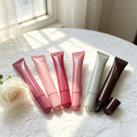 Tubes souples personnalisés de 10 ml avec couvercle rond en plastique pour gloss, tubes à presser pour lotion et crème