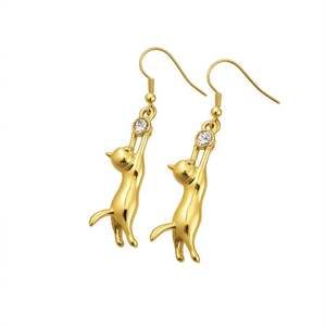 Orecchini pendenti a forma di gatto dorato con cristalli e strass incastonati, per donna, alla moda, graziosi orecchini pendenti a forma di animale, idea regalo, gioielli. - Product Image 1