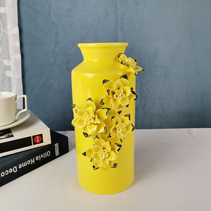Vaso Decorativo in Ceramica Gialla alla Moda con Fiori Fatti a Mano per <span class=keywords><strong>Arredamento</strong></span> Casa - Product Image 1