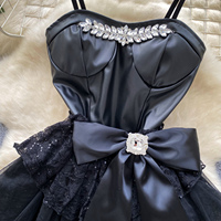 Haute Couture Petite Robe pour Femmes Taille Minceur Arc Dentelle Halter Robe de Soirée