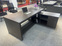 Meubles de bureau prêts à être expédiés, table de direction en forme de L en panneau de bois pour villas, bureau d'angle de luxe moderne pour cadres
