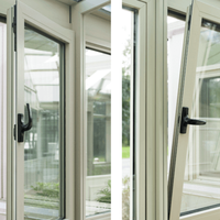 Fenêtre en aluminium à ouverture oscillo-battante, résistante aux intempéries et avec cadre thermolaqué, pour véranda et terrasse.