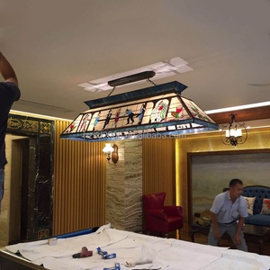 Lámpara Colgante Rectangular Tiffany de 40 Pulgadas para Mesa de Billar/Snooker, 6 Luces, Vidrio Tintado, para Iluminación de Comedor - Product Image 1