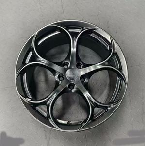 Cerchi in Lega CF 5x112 5x120 di Alta Qualità per Auto Passeggeri, Cerchi Forgiati 6061-T6 da 15-24 Pollici per Coupé Sportive e ad Alte Prestazioni - Product Image 4