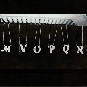 Xinfly Collier Pendentif Initial en Or Massif 18 carats avec Diamant Naturel et Émeraude, 26 Lettres, Style Religieux, Chaîne à Maillons, pour Fêtes - Product Image 4