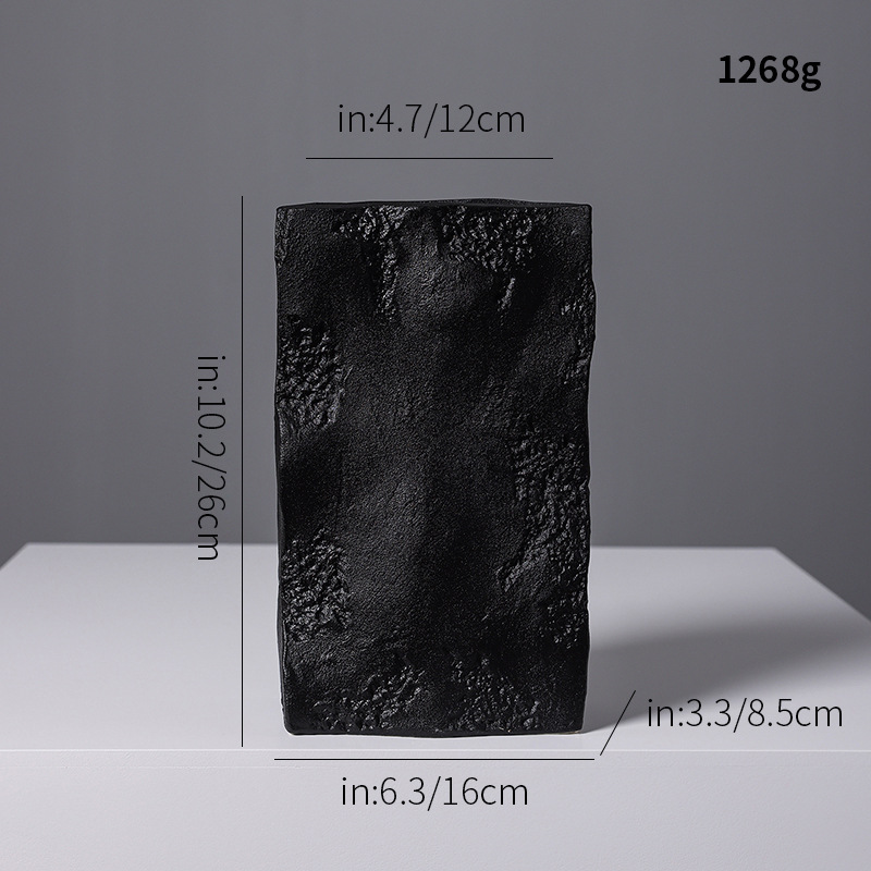 bouche plate noire