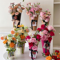 Bouquet de fleurs, seau à fleurs, boîte d'emballage en papier kraft, emballage cadeau pour bouquet, sac à poignée, seau en papier kraft
