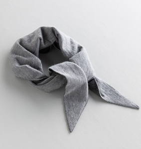 Bufanda Triangular de Cachemira Peinada 100% OEM, Tejido Liso de Doble Capa, Pequeño Chal Fino, Logotipo Personalizado - Product Image 1