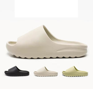 Vente en gros au prix d'usine de pantoufles de massage japonais EVA sandales de plage intérieures et extérieures souples pantoufles d'hiver à séchage rapide pour la maison - Product Image 3