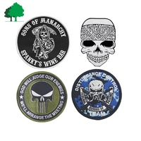 Patch brodé personnalisé écologique thermocollant en sergé OEM pour vêtements et chapeaux