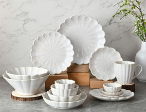 Assiette à dîner et bol à yaourt en céramique florale de nouvelle forme en glaçure réactive ensemble de vaisselle de cadeau de mariage écologique du kit de tasse - Product Image 1