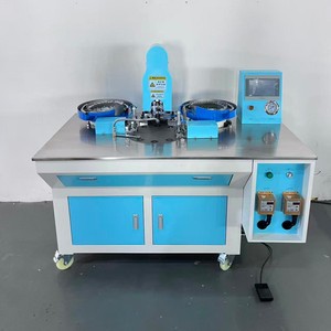 Machine automatique <span class=keywords><strong>à</strong></span> grande vitesse pour la fabrication de <span class=keywords><strong>boutons</strong></span> décoratifs et de capuchons de <span class=keywords><strong>boutons</strong></span> - Product Image 2