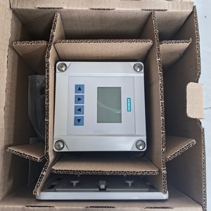 Contrôleur de niveau ultrasonique compact SITRANS LUT400 à point unique avec télécommande 7ML5050 - Product Image 2