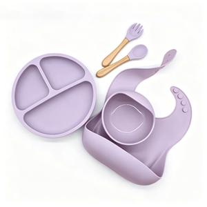 Set per l'Alimentazione del Bambino in Silicone Personalizzato OEM <span class=keywords><strong>con</strong></span> Scatola Portaoggetti, Piatto <span class=keywords><strong>con</strong></span> <span class=keywords><strong>Ventosa</strong></span>, Tazza <span class=keywords><strong>con</strong></span> Beccuccio e Cucchiaio e Forchetta in Legno - Product Image 4