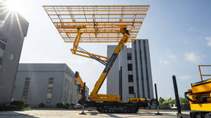 Mehrzweck-Arbeitsbühne der Marke FORWAR mit 26 m Hubhöhe und 8 t Tragfähigkeit für Höhenarbeiten im Bauwesen - Product Image 6