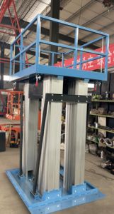 ลิฟต์ยกสองเสาแพลตฟอร์มการทำงานทางอากาศลิฟต์อะลูมิเนียมแบบไฮดรอลิกแนวตั้ง - Product Image 3