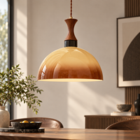 Lampe suspendue vintage en verre ambré, style rétro moderne avec accent en bois pour salle à manger, chambre, café, bar