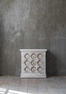 Table d'appoint de lit Roso de qualité supérieure avec une finition en bois élégante, un design moderne et un rangement spacieux pour une décoration de chambre élégante - Product Image 2