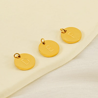 Petit pendentif en acier inoxydable 26 lettres anglaises, accessoires de bricolage pour enfants européens et américains, 26 lettres