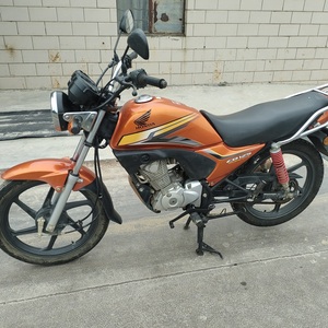 Faro Delantero Circular de Segunda Mano EURO 3 para Motocicleta <span class=keywords><strong>Honda</strong></span> <span class=keywords><strong>CB</strong></span> <span class=keywords><strong>125</strong></span>, <span class=keywords><strong>Honda</strong></span> SDH125-53A CB125 - Product Image 1