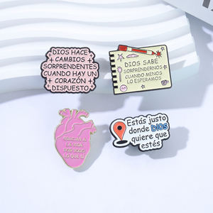 Estás Justamente en el Lugar que <span class=keywords><strong>Dios</strong></span> Quiere que Estés - Broches Esmaltados con Versículos Bíblicos Españoles, Frases Devocionales, Joyerí<span class=keywords><strong>a</strong></span> para Bolsos y Solapas, Regalos - Product Image 2