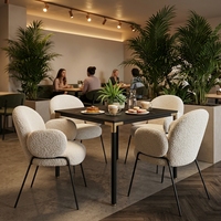 Fauteuil moderne en tissu crème avec base en métal noir, écologique, pour salle à manger et bureau à domicile