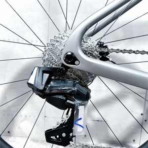 Cadre <span class=keywords><strong>de</strong></span> vélo <span class=keywords><strong>de</strong></span> course KOZO en fibre <span class=keywords><strong>de</strong></span> carbone haute performance à 24 vitesses, avec roues en carbone et passage interne des câbles – Vente directe usine - Product Image 5