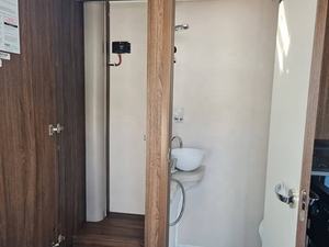 <span class=keywords><strong>Camping</strong></span>-<span class=keywords><strong>car</strong></span> de luxe <span class=keywords><strong>d</strong></span>'<span class=keywords><strong>occasion</strong></span> Compass Kensington 115 2022 à prix avantageux, utilisé pour le <span class=keywords><strong>camping</strong></span> - Product Image 2