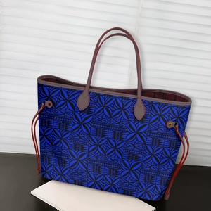 Женская Сумка-клатч с логотипом, 2025 - Product Image 4