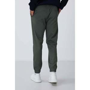 Pantalon de survêtement texturé kaki pour homme, taille élastique, décontracté, respirant, coupe standard - Product Image 1