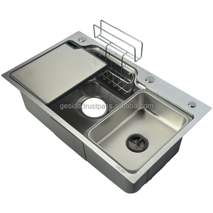 Fregadero de Cocina de Acero Inoxidable SUS 304 de un Solo Tazón, Diseño Contemporáneo con Patrón de Volcán Hecho a Mano, Instalación Bajo Encimera, Modelo 7545 - Product Image 4