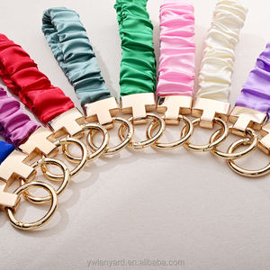 <span class=keywords><strong>2025</strong></span> Neuer Trend Einfarbiger Weicher Satin-Stoff Niedliche Lehrer-Dehnbare Scrunchie-Schlüsselanhänger für Frauen - Product Image 2