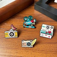 Broche Appareil Photo Cartoon Coloré Polaroid Goutte d'Huile Médaille Badge Sac Unisexe