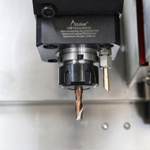 Fresadora Nacional de Alta Calidad, Centro de Mecanizado Vertical Pequeño Totalmente Automático VMC640 - Product Image 2