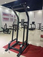 Station d'entraînement fonctionnelle à câbles avec double poulie réglable pour musculation croisée, idéale pour salle de sport commerciale et entraînement complet du corps