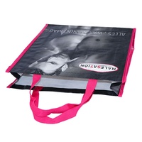 Sac de shopping en PP tissé entièrement imprimé avec logo personnalisé, sac fourre-tout moyen laminé imperméable pour la promotion de marques de vêtements et de sous-vêtements pour hommes