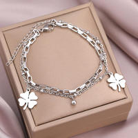 Bracelet Gaovo à double couche avec pendentif trèfle à quatre feuilles en acier inoxydable plaqué or 18 carats, bijoux simples et tendance pour femmes