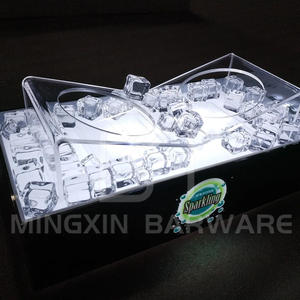 Soporte de exhibición LED de doble botella Diseño de cubitos de hielo refrescante Soporte de exhibición de bebidas Accesorios de exhibición de bebidas promocionales - Product Image 4