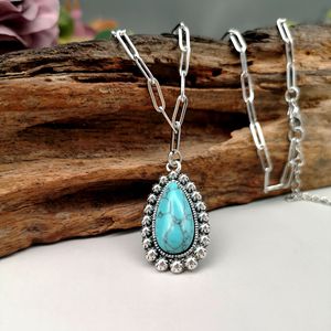 Collana vintage con pendente esagerato a forma di goccia d'acqua in turchese, regalo per feste da donna - Product Image 6