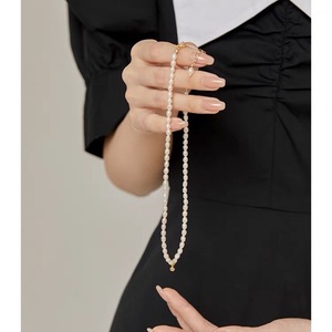 Collar de Mujer Wenchi Golden Bean, Perla Natural de Agua Dulce, Estilo Joven con Cuentas Pequeñas, Cadena Clavícula Francesa, Personalizable - Product Image 4