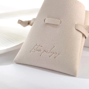 Sacs cadeaux en velours délicats avec cordon de serrage, logo personnalisé, pour la présentation et le rangement de bijoux, pochettes légères - Product Image 6