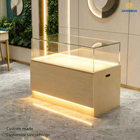 Vitrine de musée pour bijoux en jade, couleur grain de bois, vitrine rectangulaire en verre de haute qualité, éclairage LED, écologique, étanche