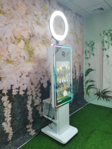 Nuevo Espejo Mágico Interactivo con Luz de Relleno y Software Gratuito para Cabina de Fotos en Bodas y Fiestas - Product Image 2