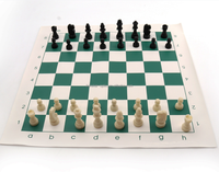 Ensemble de jeu d'échecs portable en cuir PU et vinyle design pliable pour les voyages et les tournois des enfants, vente en gros