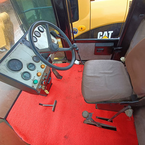 รถบดอัดดิน Caterpillar CAT CS683E มือสอง พร้อมเครื่องยนต์ดีเซลคุณภาพสูง สำหรับงานก่อสร้าง ผ่านการทดสอบแล้ว มีสินค้าในสต็อก - Product Image 6