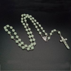 Collier de perles en plastique imitation perle 8 mm luminescent avec cadre de mots et croix, collier religieux catholique, vente en gros à Yiwu - Product Image 4