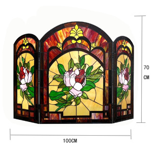 Écran de cheminée en vitrail 3 panneaux motif floral iris, décoration traditionnelle, forme cathédrale, décoration artistique pour salon - Product Image 5