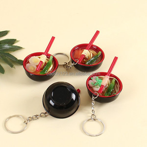 Porte-clés créatif mini bol de ramen 5*3cm avec baguette et cuillère, breloque amusante pour sac, souvenir décoratif pour clé de voiture, sac ou cadeau - Product Image 3