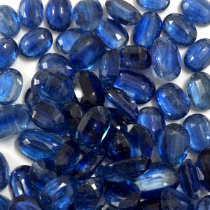 Bracelet artisanal certifié en kyanite bleue de qualité supérieure, taille ovale, pierres naturelles, vente en gros, produit en vrac - Product Image 1